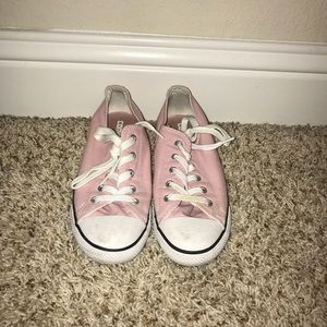 Light pink converse